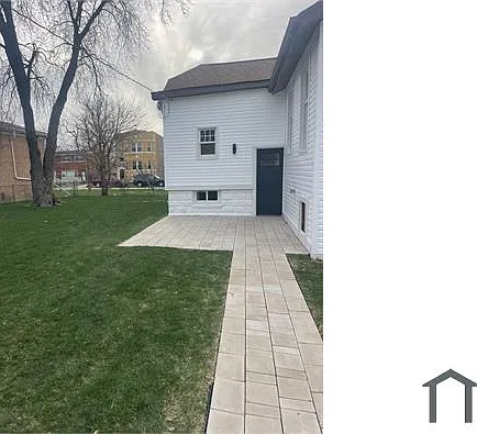 801 S 13th Ave — Photo 15