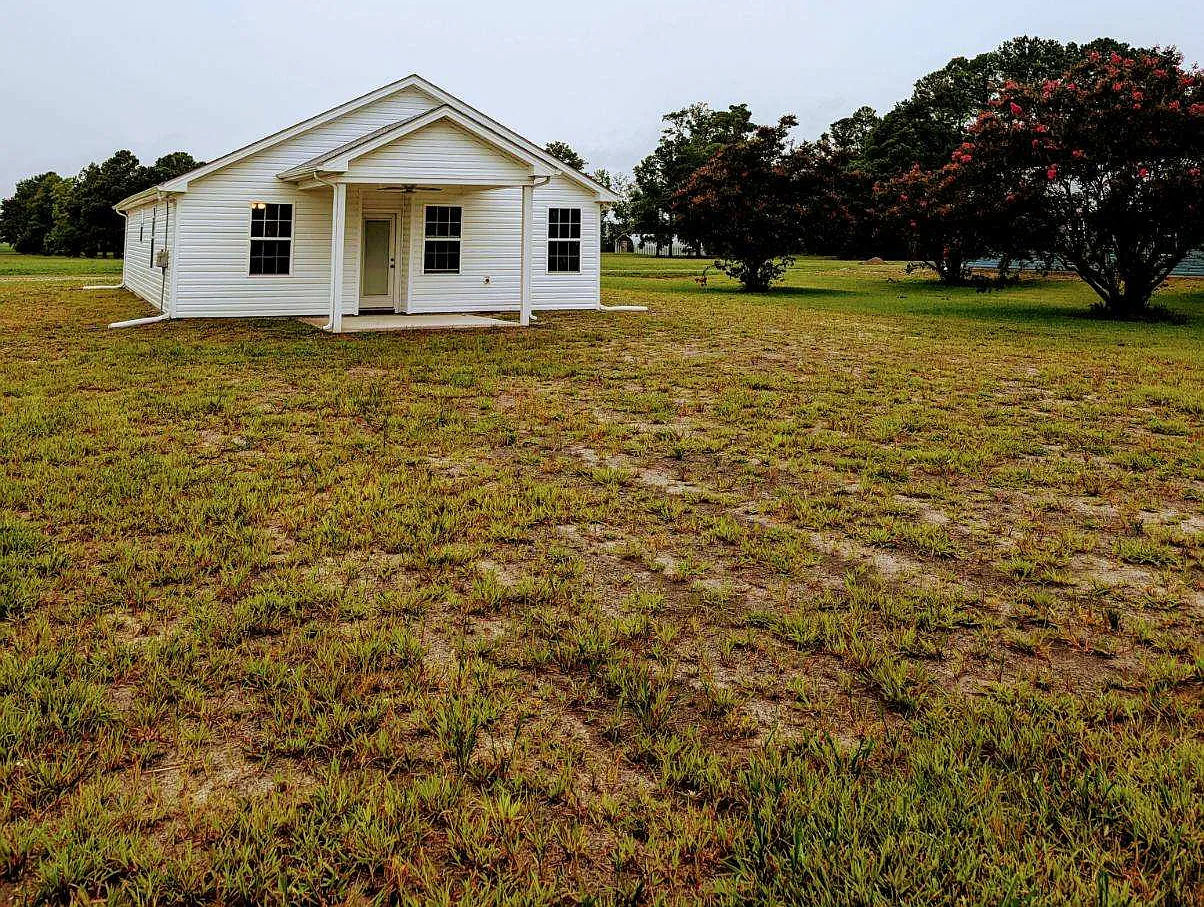 3 bed, 1500 sqft, $2,100 — Photo 2