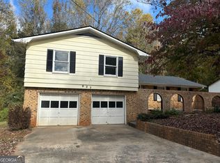 837 Tall Deer Dr, Fairburn, GA