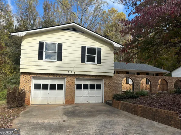837 Tall Deer Dr, Fairburn, GA 30213