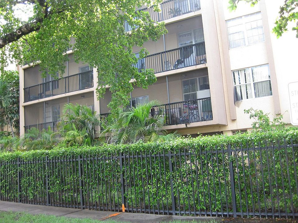 1st image of 13455 NE 10th Ave APT 204