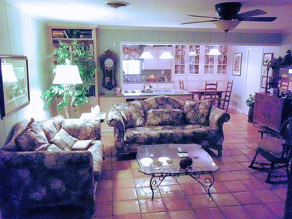 3rd image of 430 Chase Dr
