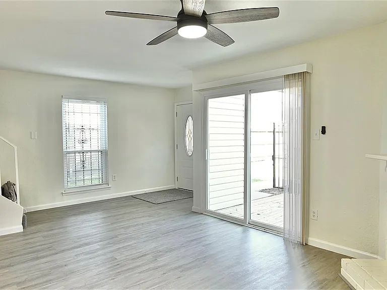 7918 Prestwood Dr #4 — Photo 9