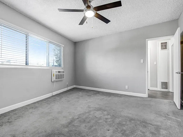 Ethel Avenue Apartments — Photo 29