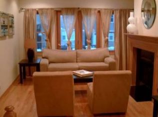 1242 W Ohio St APT 1W, Chicago, IL 60642