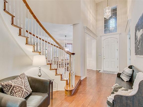 5th image of 4300 Crown Knoll Cir