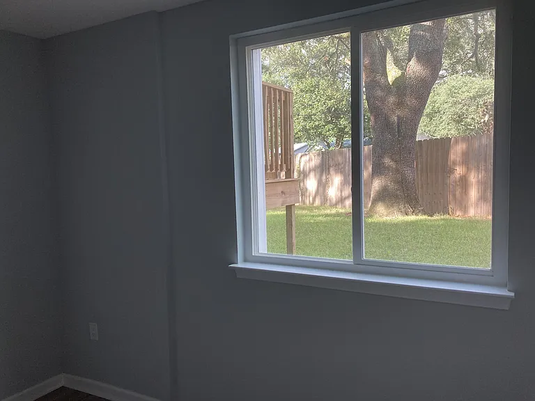 719 Cypress Dr — Photo 29