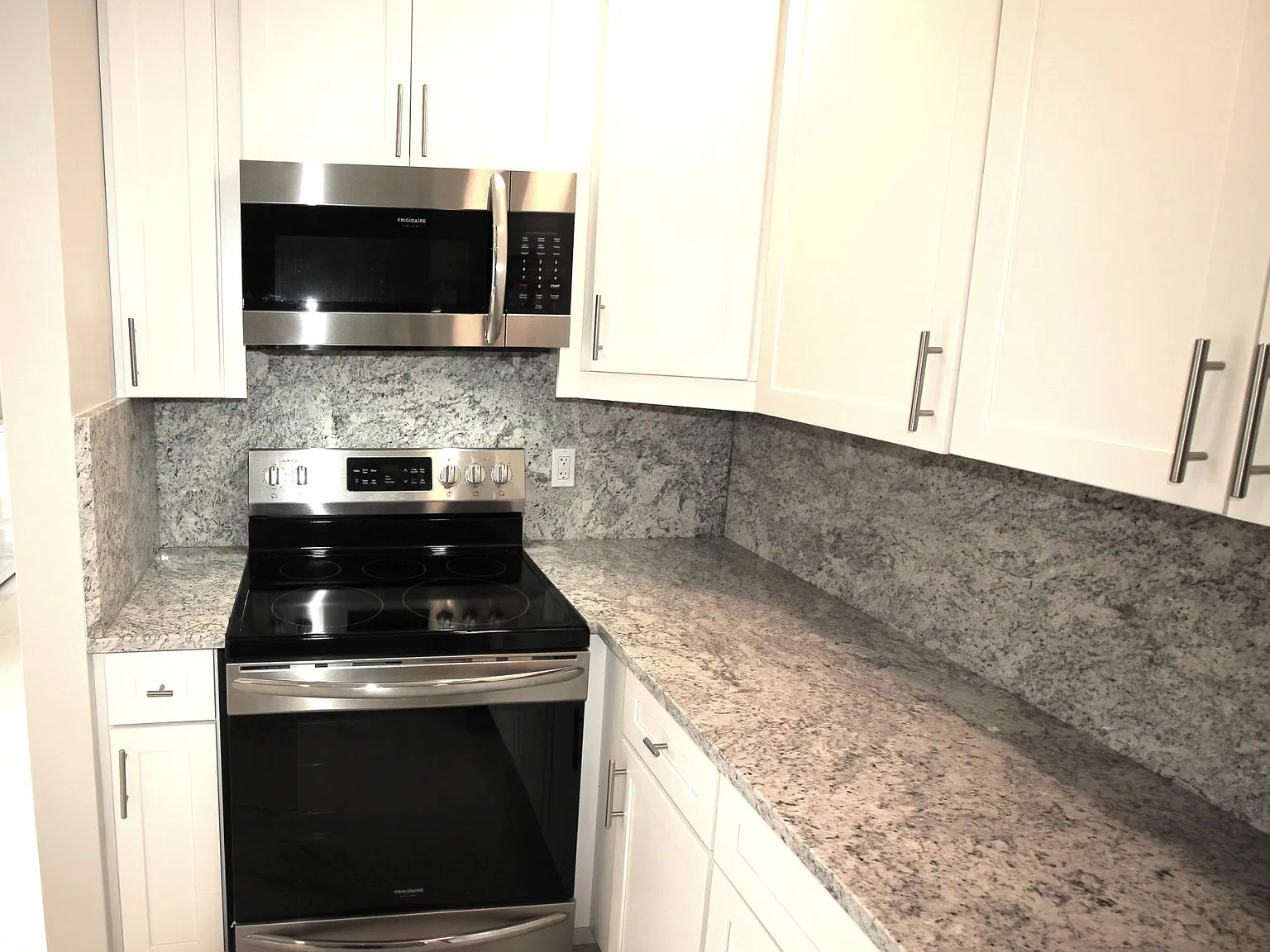 4 bed, 2618 sqft, $4,600 — Photo 4