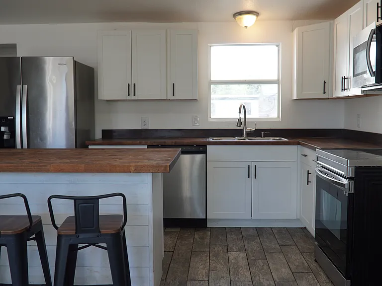 4111 W Montgomery Ter — Photo 20