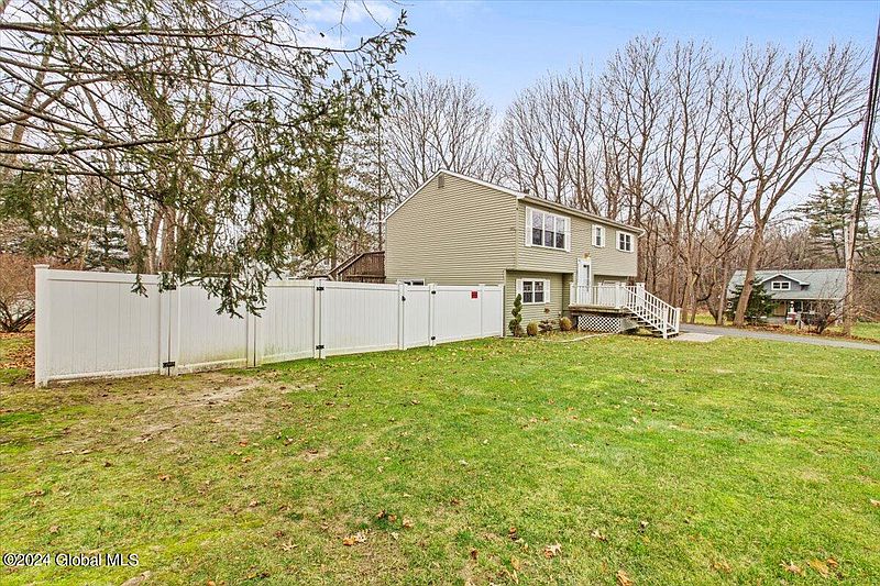 3rd image of 16 Pittsfield Avenue