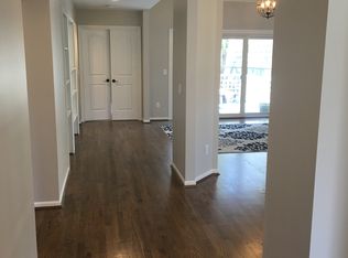 8823 Montgomery Rd, Cincinnati, OH 45236