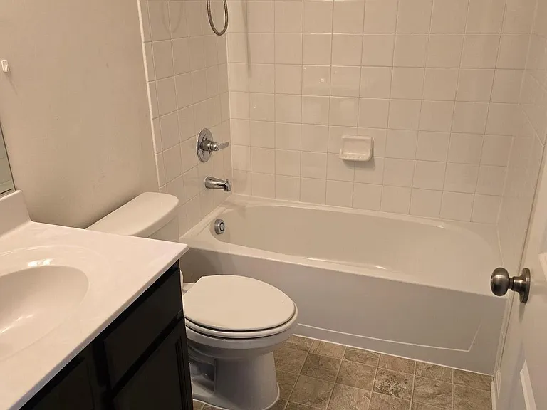 243 Crofton Ct — Photo 8