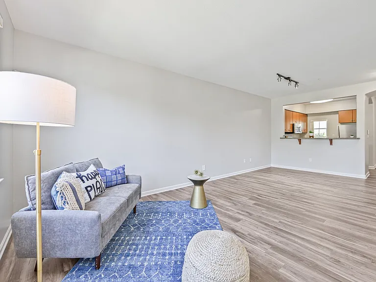 Kensington Apartments — Photo 6