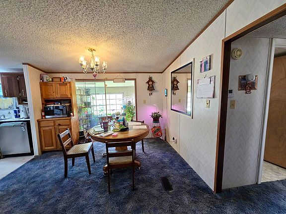 5th image of 16639 Ridge Road