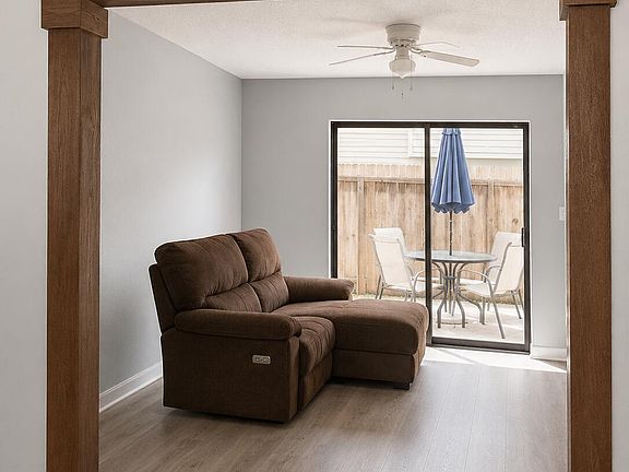 4th image of 110 W Bayou Pkwy APT 604
