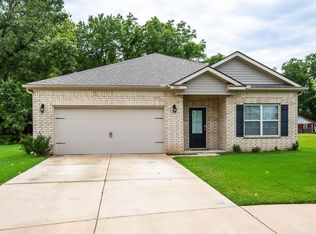 5065 Shellback Dr, Millington, TN 38053