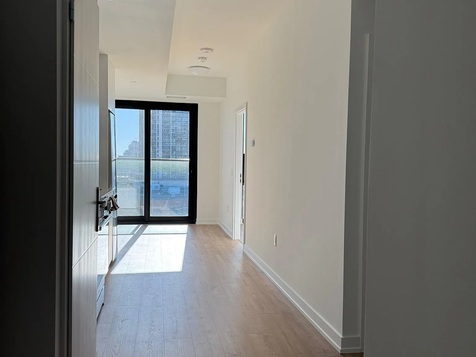 2 bed, $1,950 — Photo 4