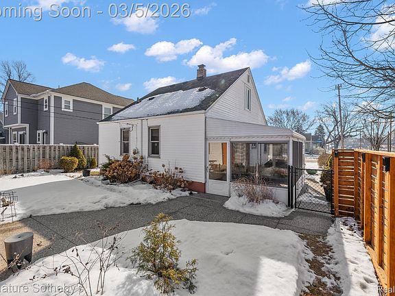 2nd image of 2288 Franklin Rd