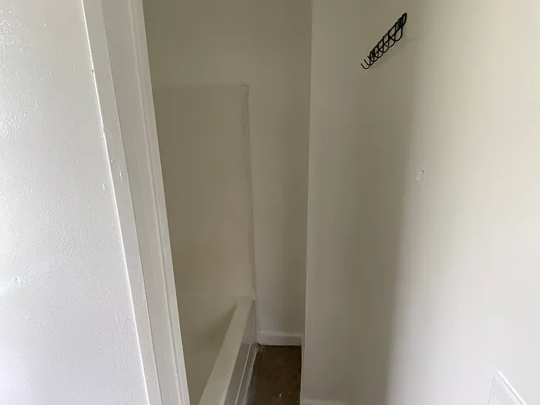 717 E Elm St #1 — Photo 3