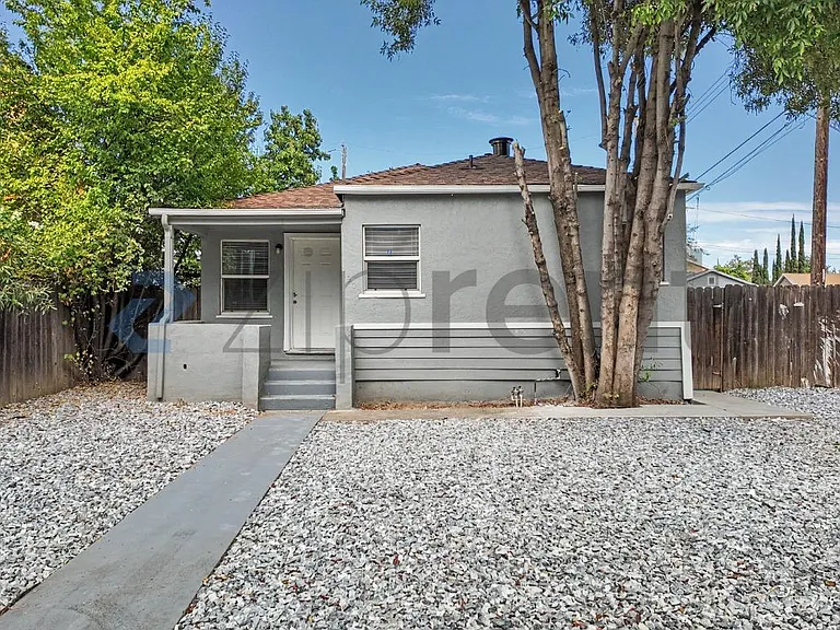 4309 32nd St — Photo 4