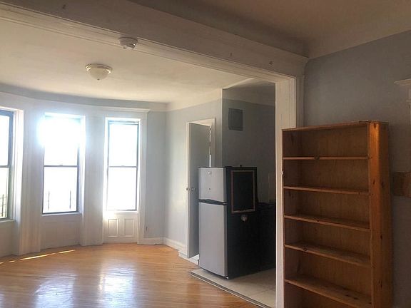 5th image of 1469 Pacific St APT 11