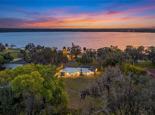 9279 Silver Lake Dr, Leesburg, FL