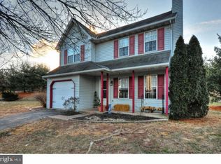 66 Commons Dr, Pottstown, PA 19464