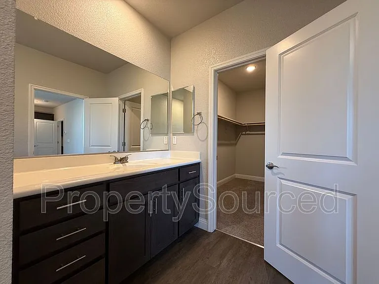 948 Posey St — Photo 30