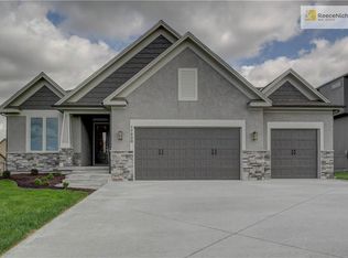 17230 W 197th Pl, Spring Hill, KS 66083