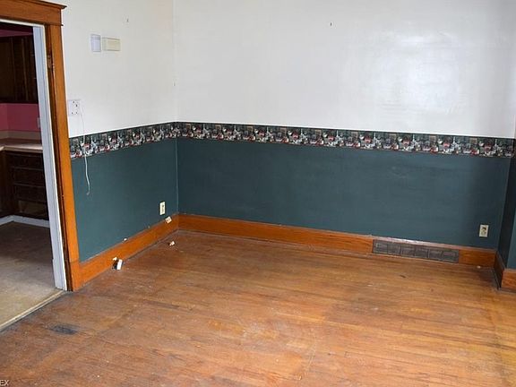 5th image of 850 E Boston Ave