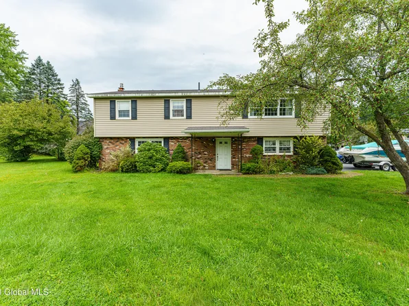 26 Clinton Court, Stillwater, NY 12170