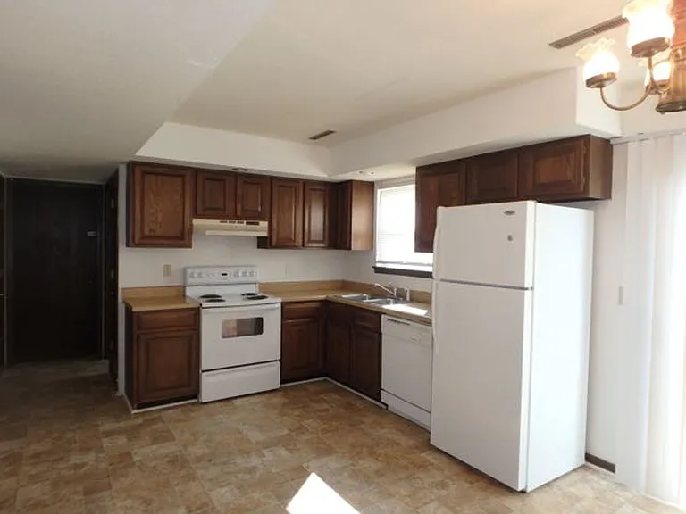 1113 Callie Dr #A — Photo 7