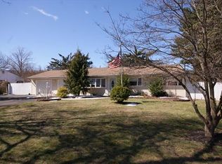 56 Stockton Rd, Kendall Park, NJ 08824