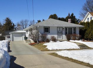 515 5th St, Hartford, WI 53027