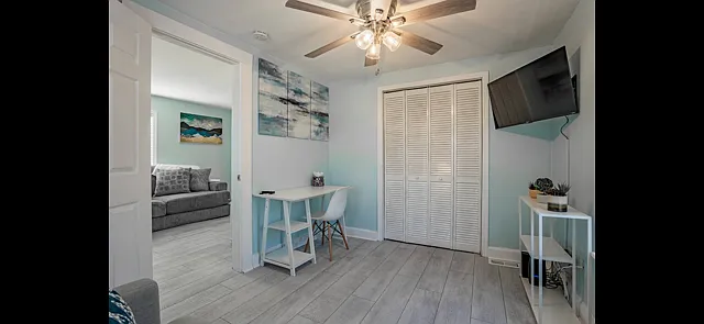 2614 W Oregon St — Photo 13