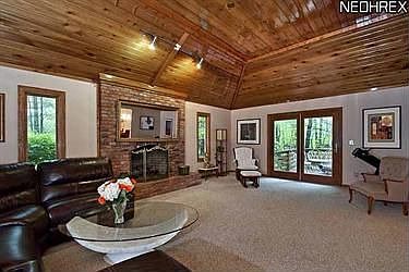 5th image of 49 Wolfpen Dr