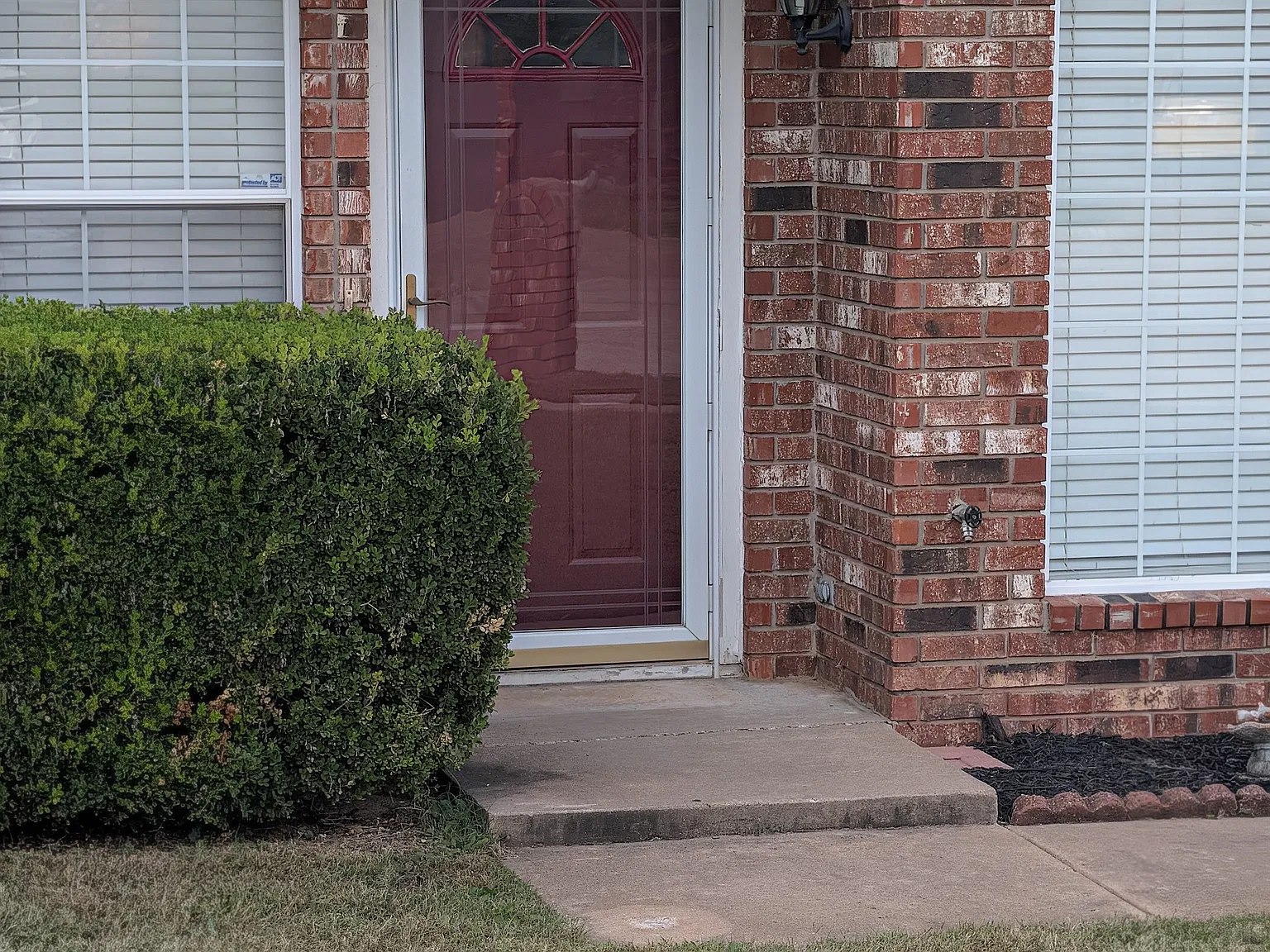 3 bed, 1586 sqft, $2,099 — Photo 1