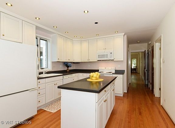 5th image of 5249 N Sawyer Ave