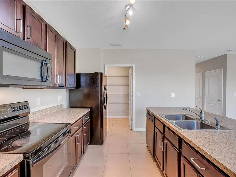 16224 Yelloweyed Dr — Photo 11