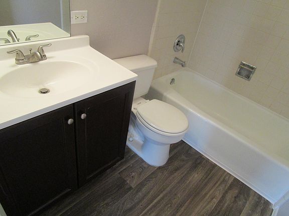 5th image of 426 Wharton St APT 4