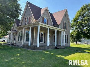 384 S Main St, Palmyra, IL 62674