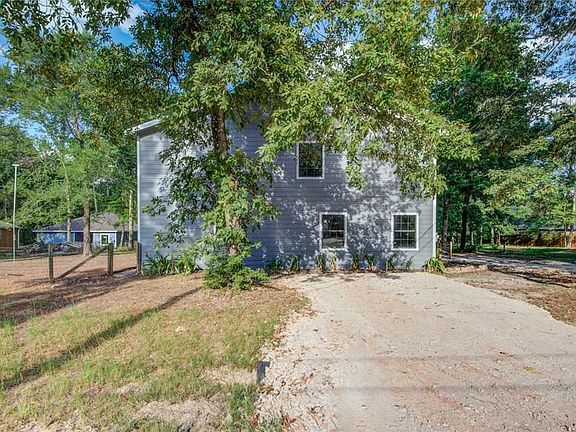 3rd image of 15876 Pecan Dr #A