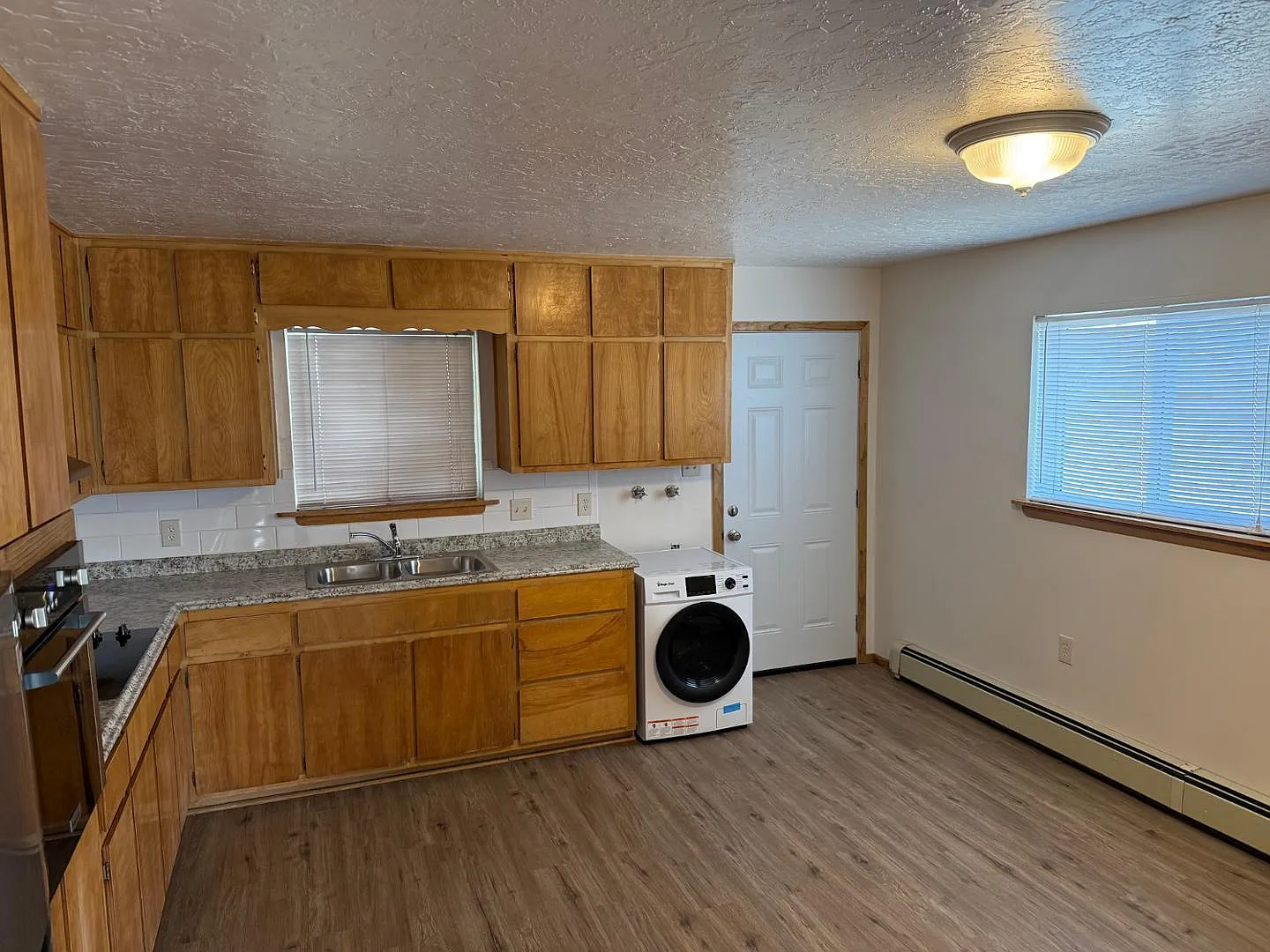 2 bed, 1.0 bath, 800 sqft, $1,425 — Photo 3