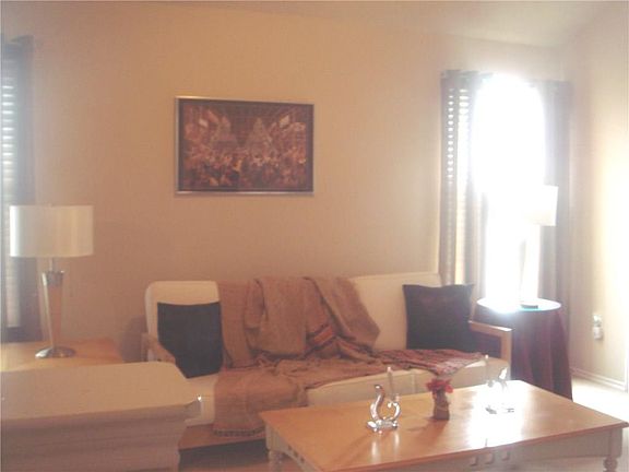 5th image of 837 Horseshoe Ct