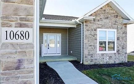 3rd image of 10680 Elk Dr
