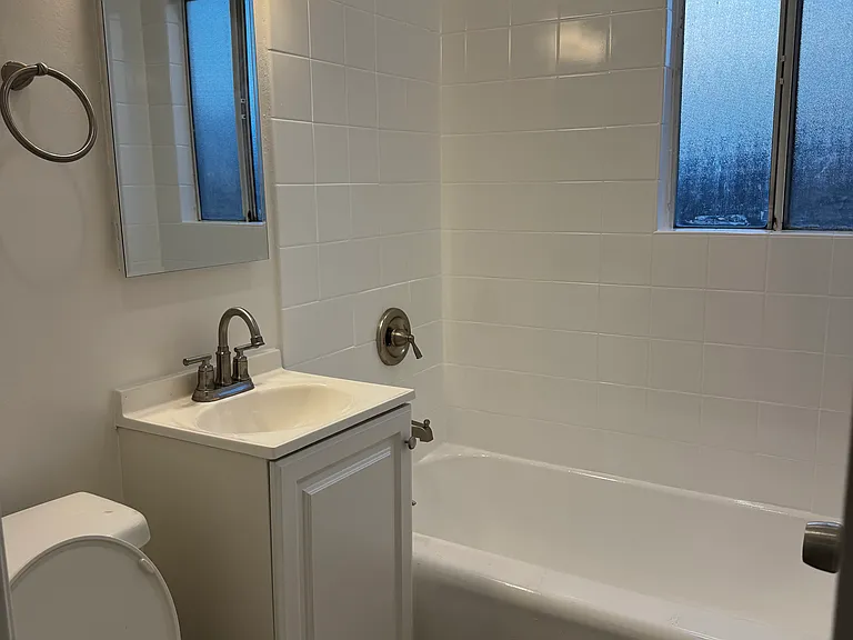 905 Sartori Ave #B — Photo 2