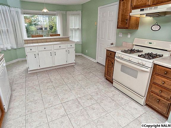 4th image of 2308 Sockwell Dr SW