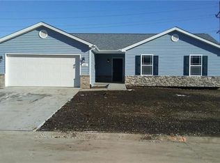 22 Del Ray Dr, Fairview Heights, IL 62208