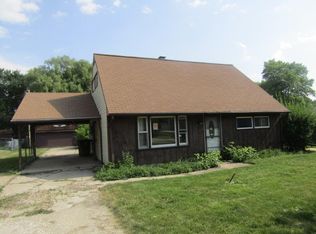 7000 W Allerton Ave, Greenfield, WI 53220