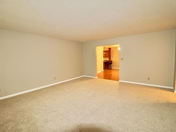 4th image of 1605 E Union Dr #1